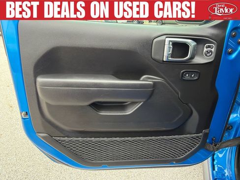 Used 2025 Jeep Gladiator Sport AWD/4WD image 20