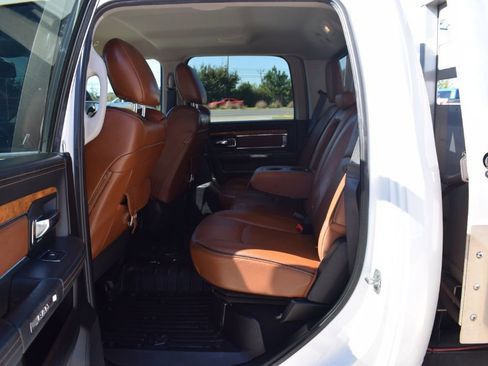 Used 2018 RAM 3500 Laramie Longhorn image 12