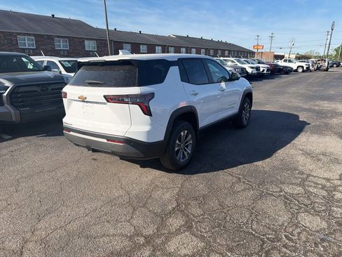 New 2026 Chevrolet Equinox LT AWD/4WD image 3