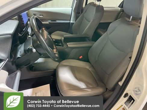Used 2024 Toyota Sienna XLE image 15