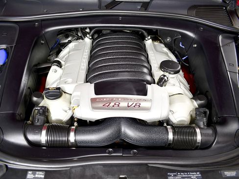 Used 2008 Porsche Cayenne GTS image 15