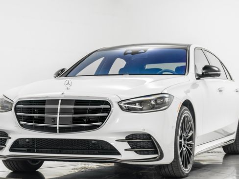 Used 2025 Mercedes-Benz S 580 4MATIC Sedan image 5