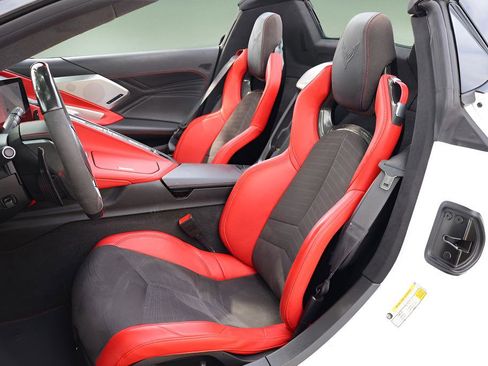 Used 2023 Chevrolet Corvette Z06 RWD image 12