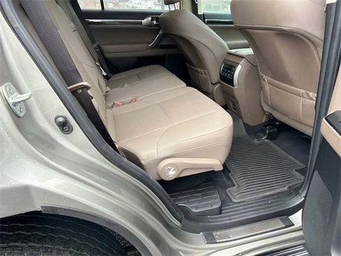 Used 2023 Lexus GX 460 Premium image 15