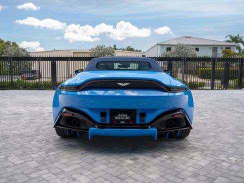 Used 2021 Aston Martin V8 Vantage Roadster RWD image 70