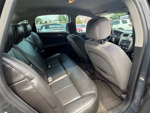 Used 2008 Chevrolet Impala Police FWD image 9