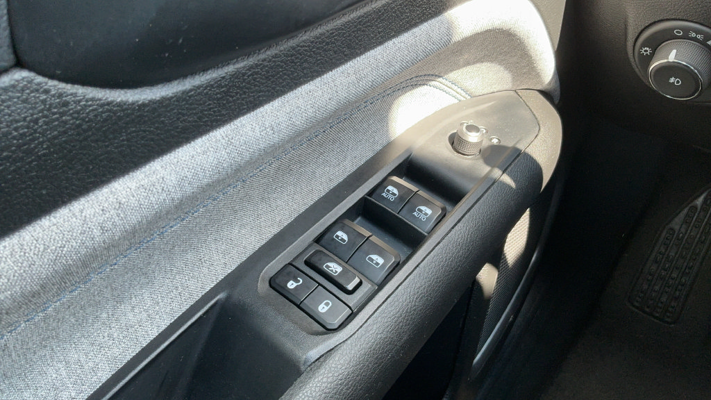 Used 2024 Jeep Compass Latitude AWD/4WD image 14