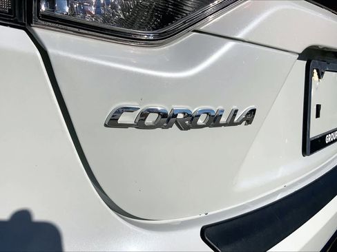 Used 2023 Toyota Corolla SE image 29