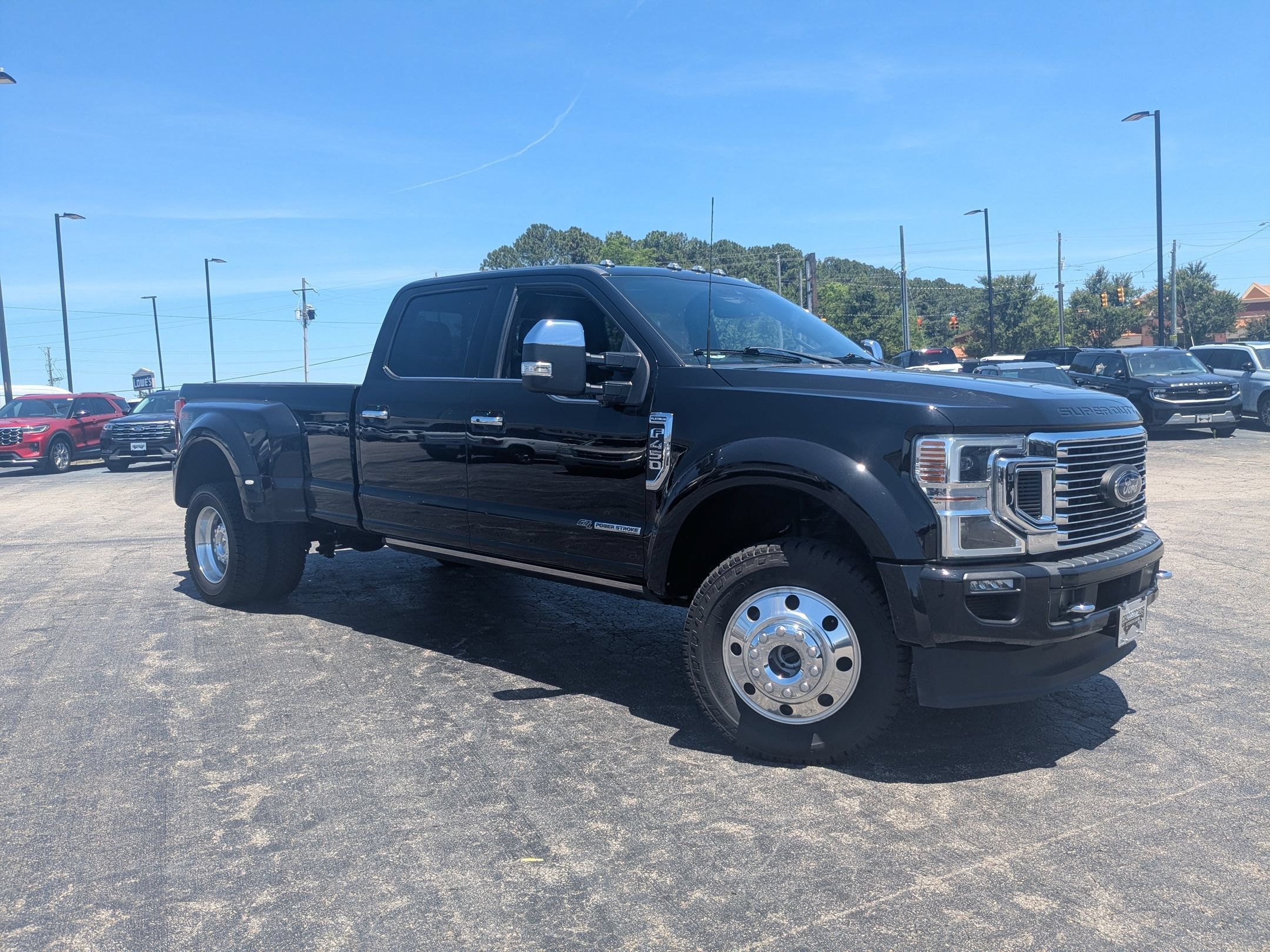 Used 2022 Ford F450 Platinum w/ FX4 Off-Road Package AWD/4WD image 1