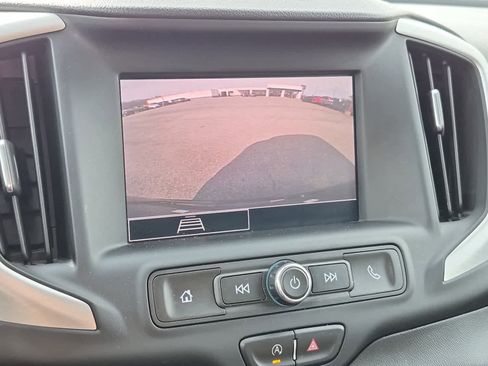 Used 2022 GMC Terrain SLE w/ Driver Convenience Package image 16