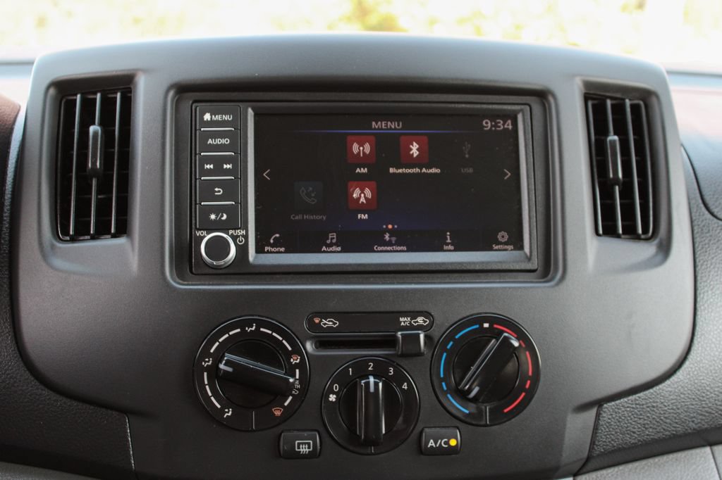 Used 2020 Nissan NV200 S w/ Back Door Glass Package FWD image 28