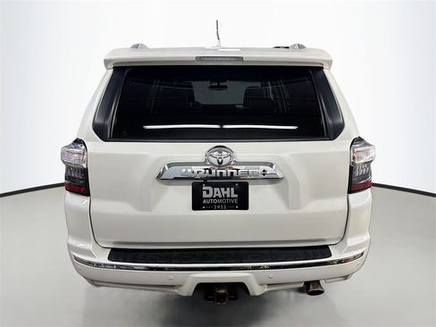 Used 2018 Toyota 4Runner Limited image 9