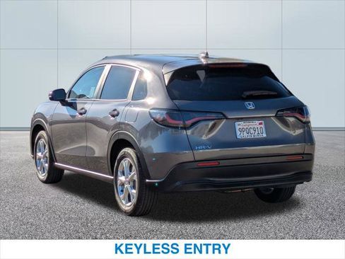 Certified 2025 Honda HR-V LX image 9