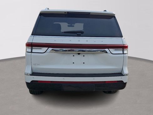 Certified 2024 Lincoln Navigator Reserve AWD/4WD image 5