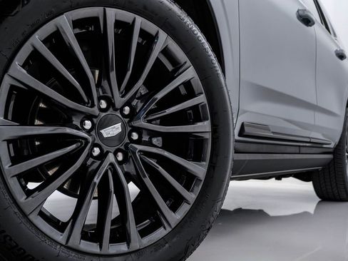 Used 2025 Cadillac Escalade Sport Platinum image 5