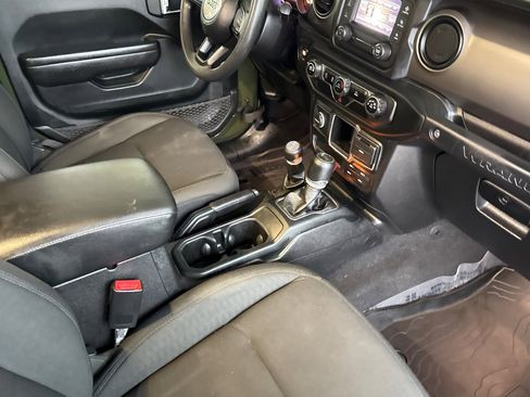 Used 2021 Jeep Wrangler Unlimited Sport image 16