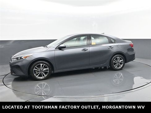 Used 2024 Kia Forte LXS image 5