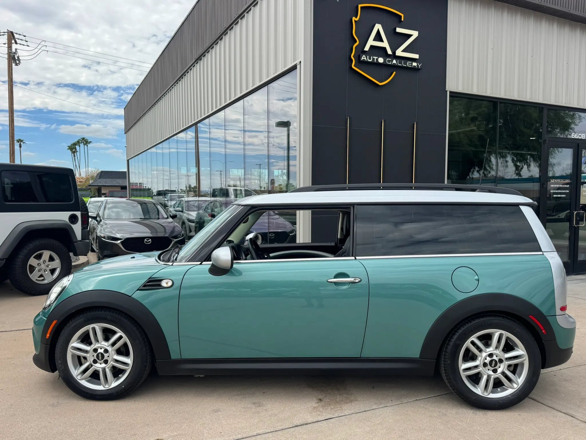 Used 2012 MINI Cooper Clubman FWD image 9