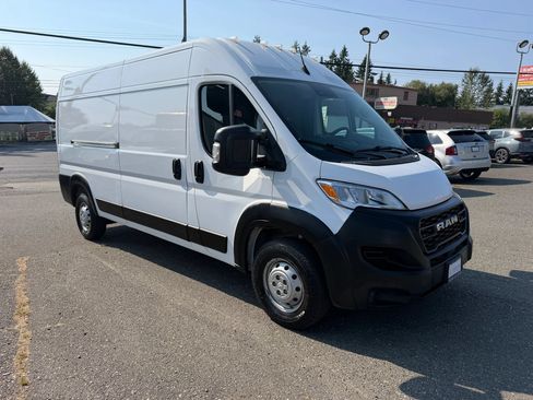 Used 2023 RAM ProMaster 2500 FWD image 8