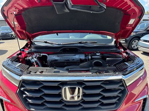 Used 2025 Honda Pilot EX-L image 30