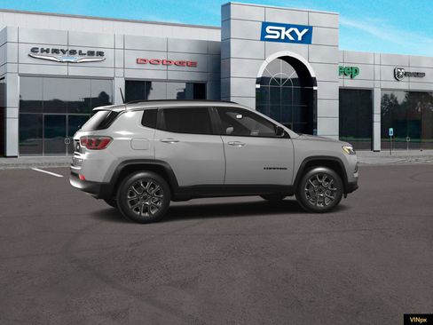 New 2026 Jeep Compass Latitude image 18