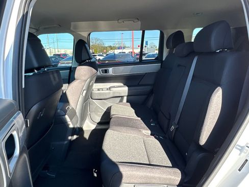 New 2026 Hyundai Santa Fe SE image 12