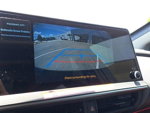 New 2025 Toyota Prius Plug-In Hybrid image 22