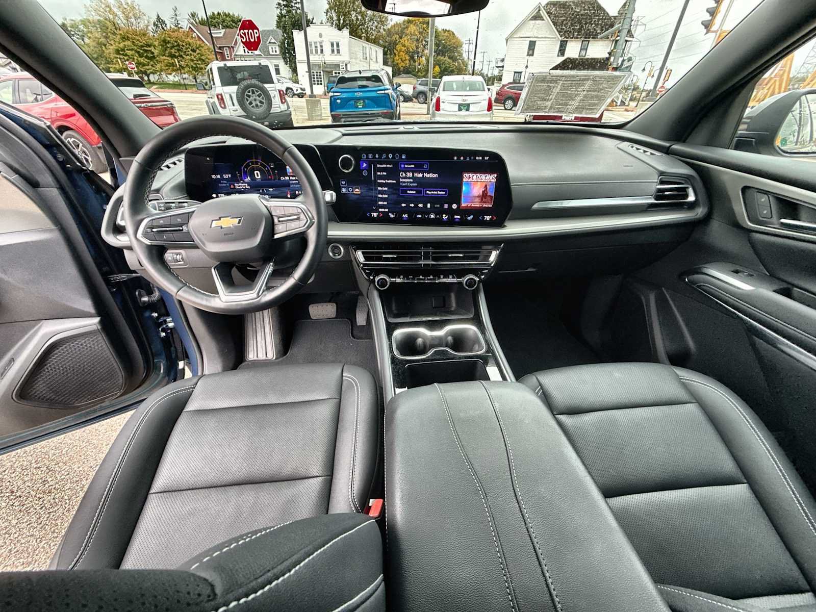 Certified 2025 Chevrolet Traverse LT w/ Driver Confidence Package AWD/4WD image 19