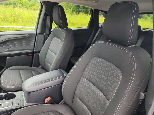 Used 2025 Ford Escape Active AWD/4WD image 11