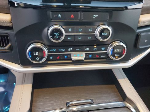 Certified 2024 Ford Expedition Max Limited image 32