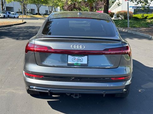 Used 2021 Audi e-tron Prestige w/ Prestige Package AWD/4WD image 5