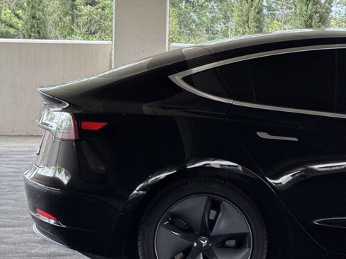 Used 2018 Tesla Model 3 Long Range AWD/4WD image 5