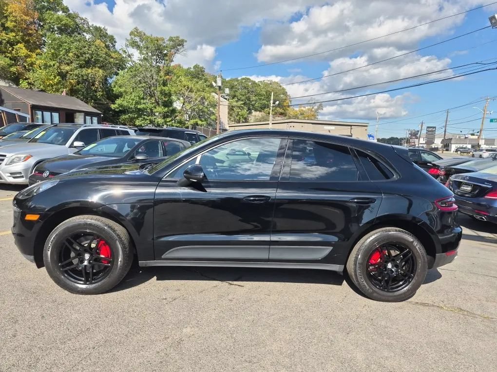 Used 2018 Porsche Macan Sport Edition AWD/4WD image 24