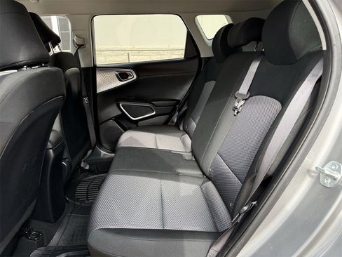 Used 2023 Kia Soul LX w/ LX Technology Package image 26
