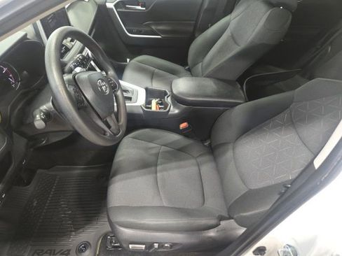 Used 2025 Toyota RAV4 XLE w/ Convenience Package image 11