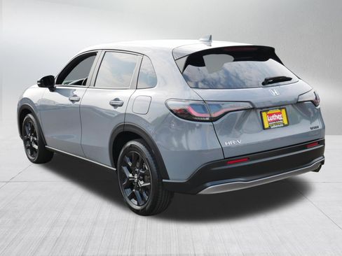 Used 2025 Honda HR-V Sport image 5