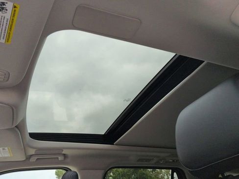 New 2025 Ford Expedition Max Platinum w/ Driver's Package image 21