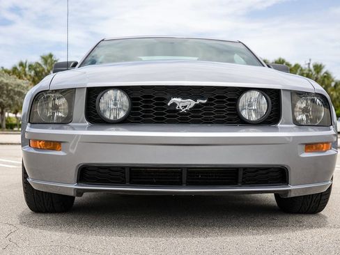 Used 2006 Ford Mustang GT RWD image 23