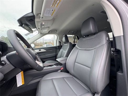New 2026 Ford Explorer Active w/ Active Comfort Package image 17