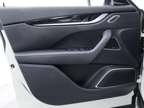 Certified 2023 Maserati Levante GT image 16