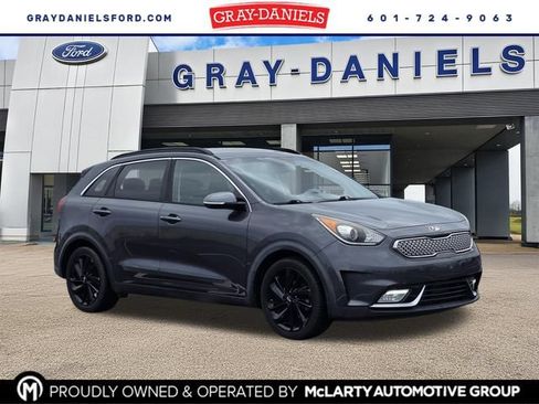 Used 2018 Kia Niro EX w/ Option Group 020 FWD image 1