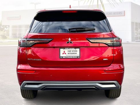 New 2026 Mitsubishi Outlander SEL image 4