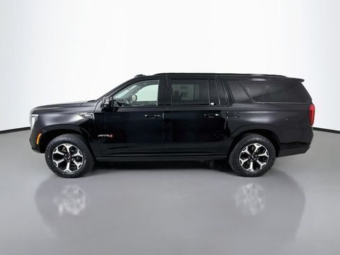 Used 2026 GMC Yukon XL AT4 w/ AT4 Premium Plus Package AWD/4WD image 4