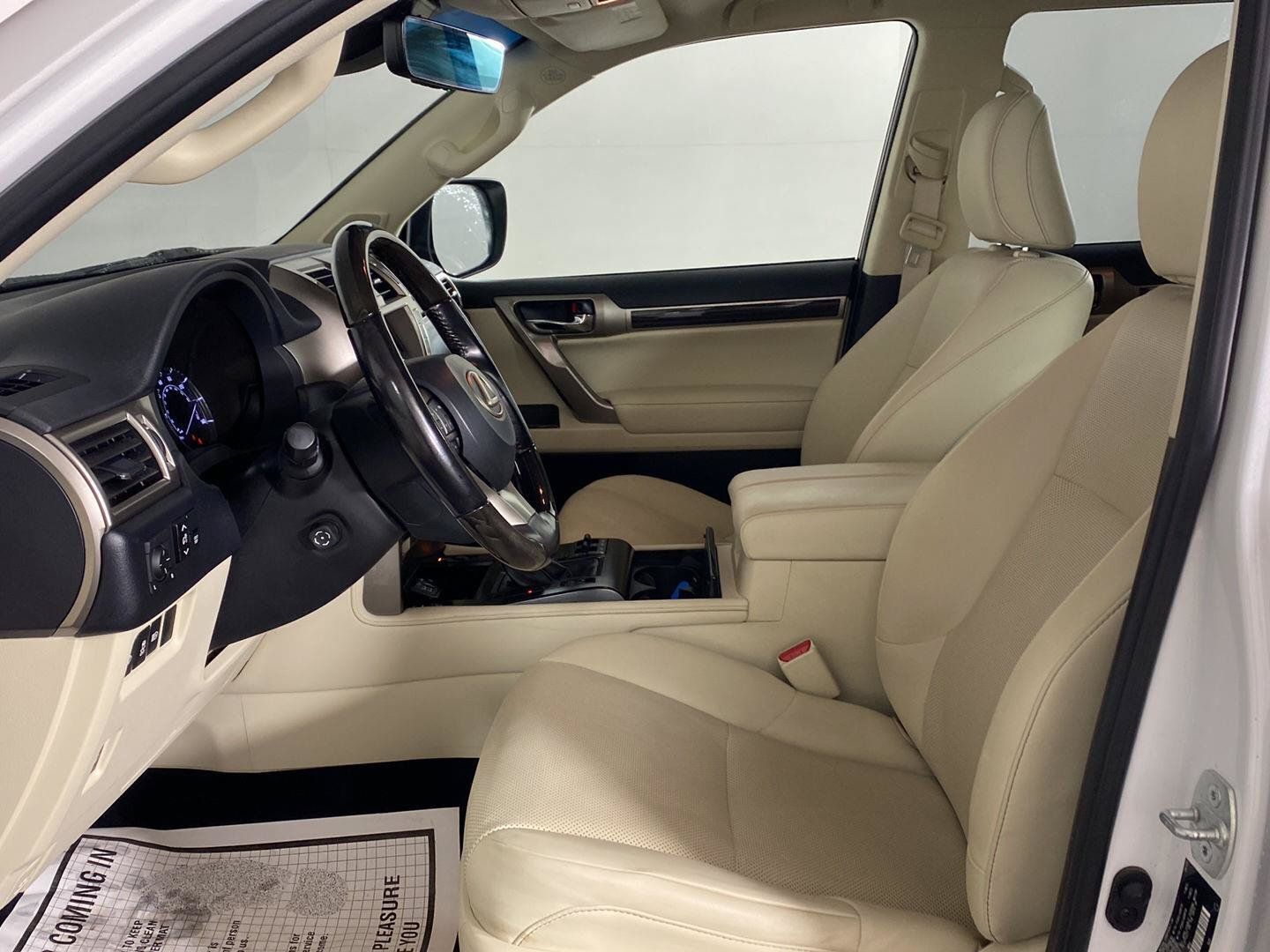 Used 2020 Lexus GX 460 Premium w/ Premium Package AWD/4WD image 21
