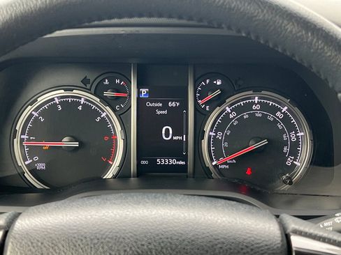 Certified 2024 Toyota 4Runner TRD Off-Road image 31