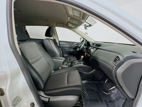 Used 2018 Nissan Rogue S image 27