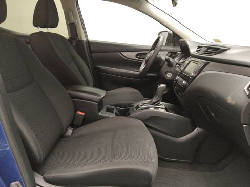 Used 2020 Nissan Rogue Sport S image 21