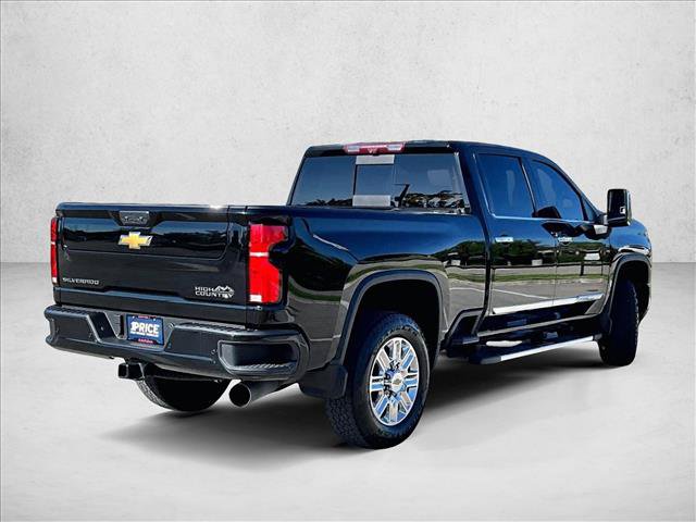 Used 2025 Chevrolet Silverado 2500 High Country w/ High Country Premium Package AWD/4WD image 2