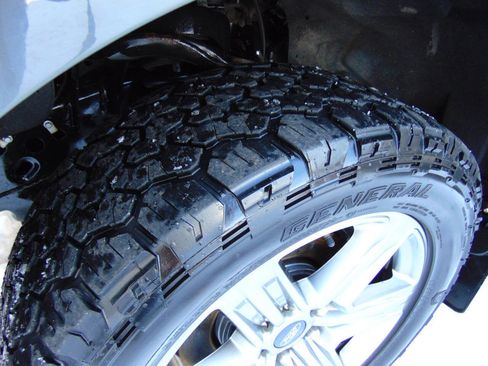 Used 2020 Ford F150 Lariat w/ Equipment Group 502A Luxury image 57