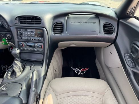 Used 2000 Chevrolet Corvette Convertible w/ Memory Pkg image 28